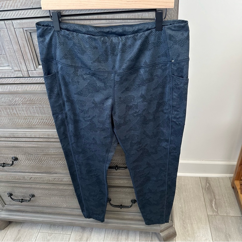 Snake skin leggings